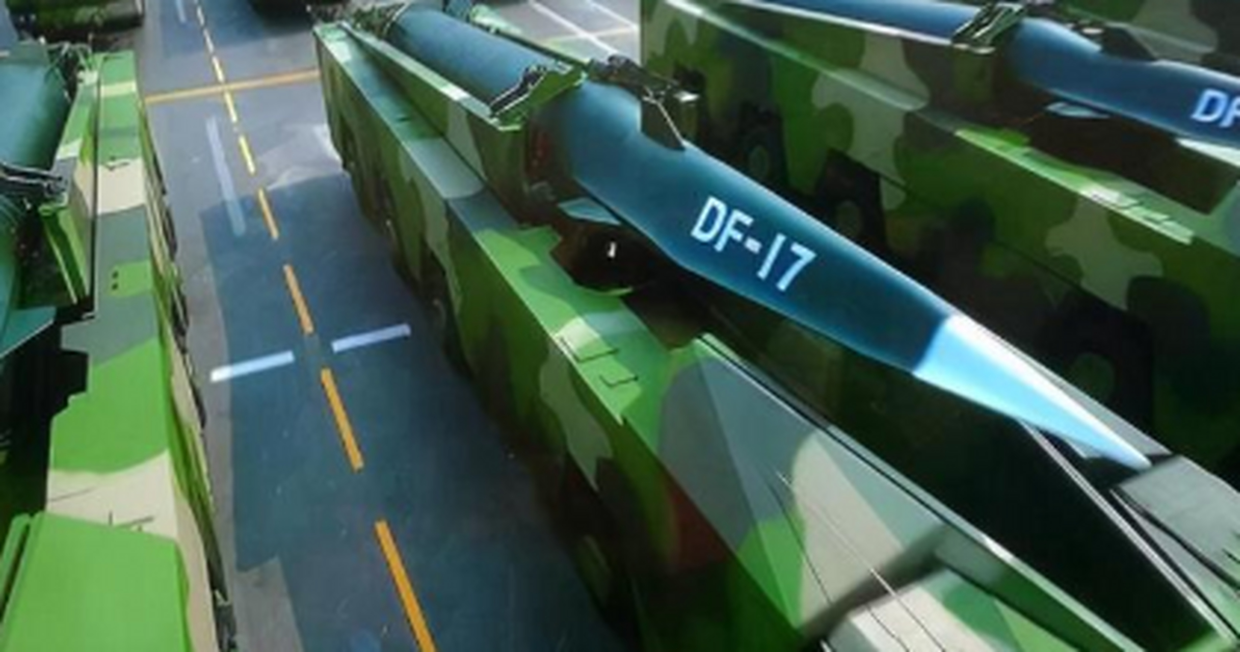 美军事专家:高超音速导弹这赛道,中国先胜一局!美国输在哪?