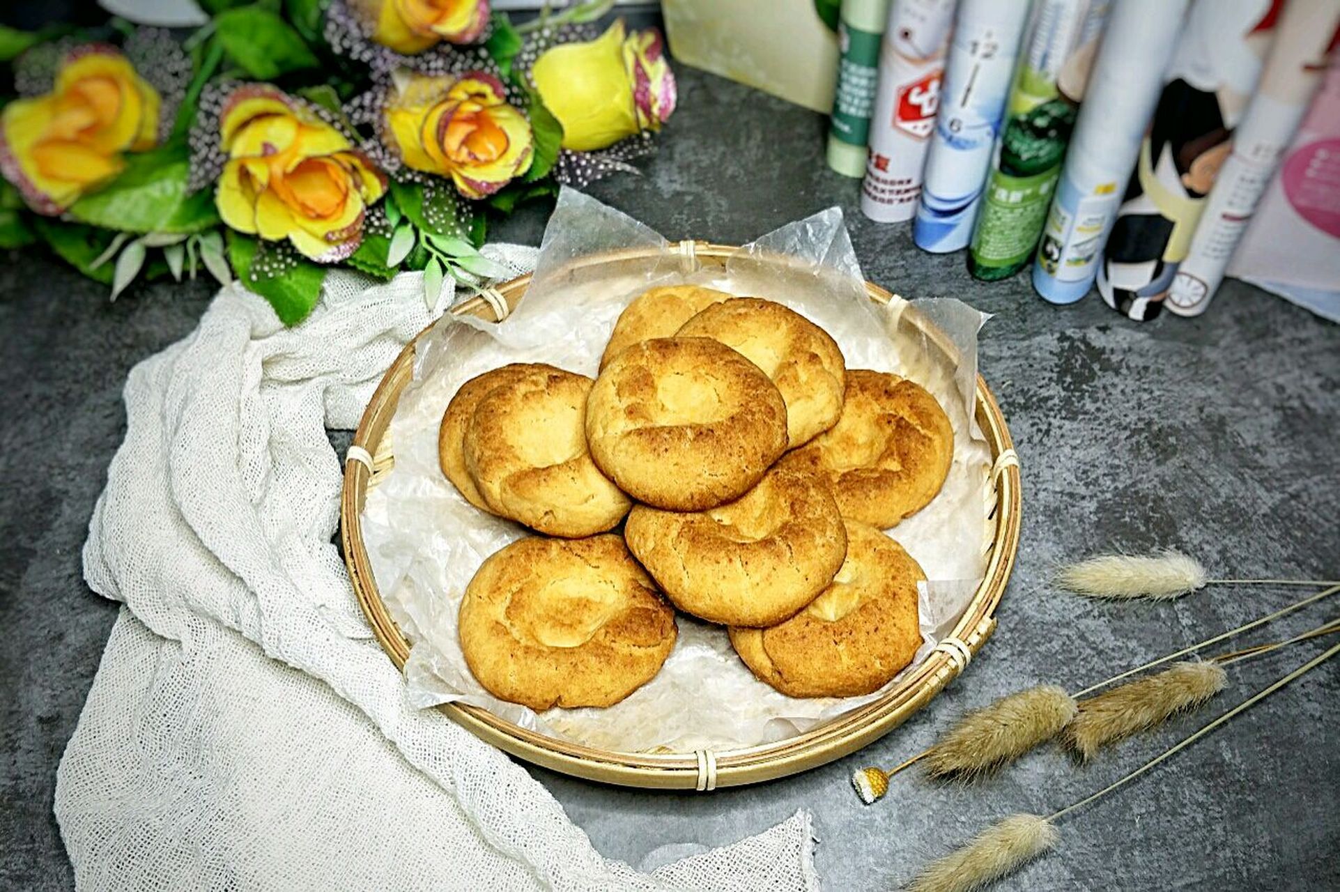 花生油桃酥 昨晚兒子從奶奶家回來後要吃這個~ 他平常是不吃的桃酥的