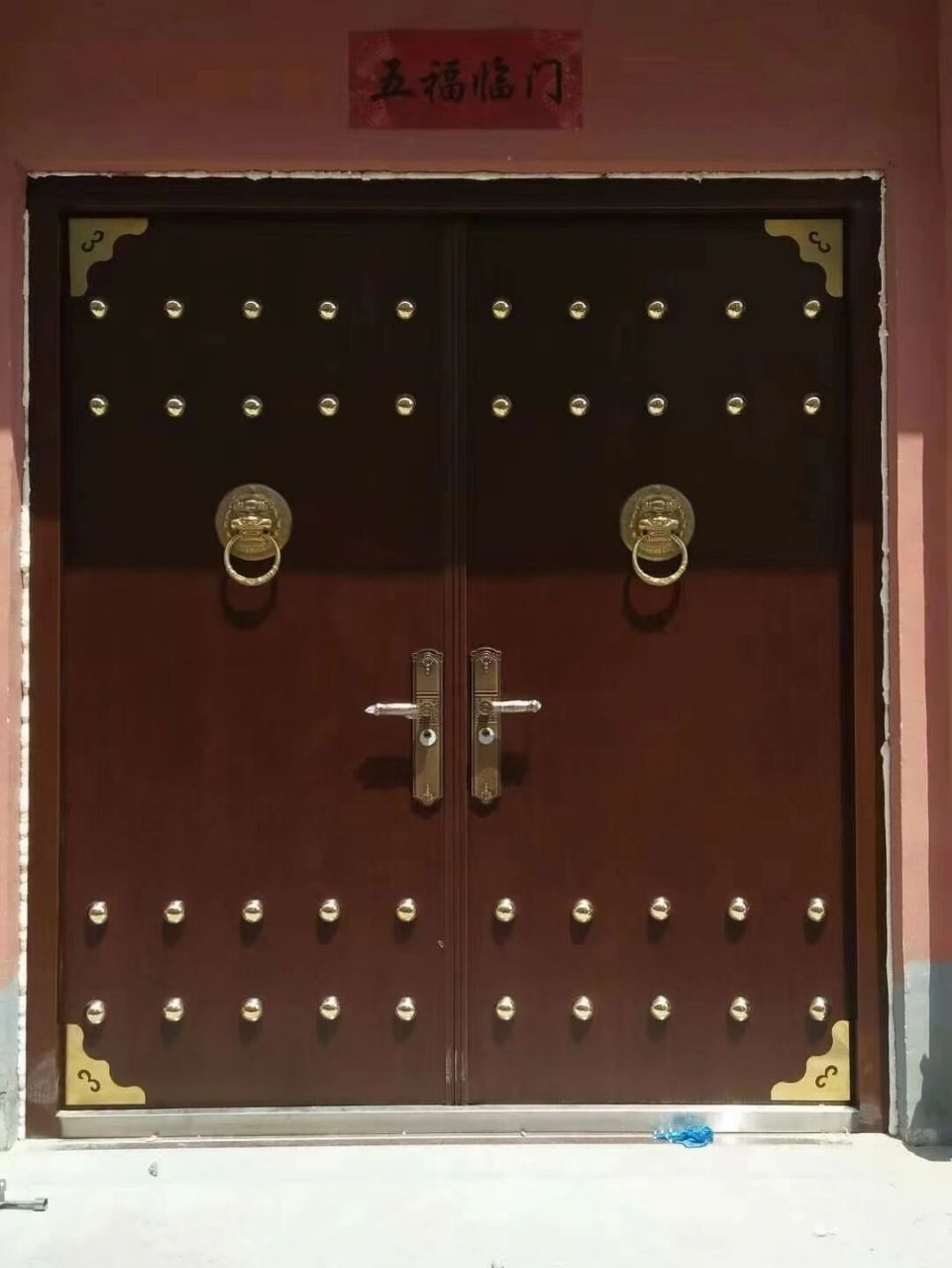 中式建筑和徽派建筑首选仿古门	 "回农村建房这种仿古中式大门真的很