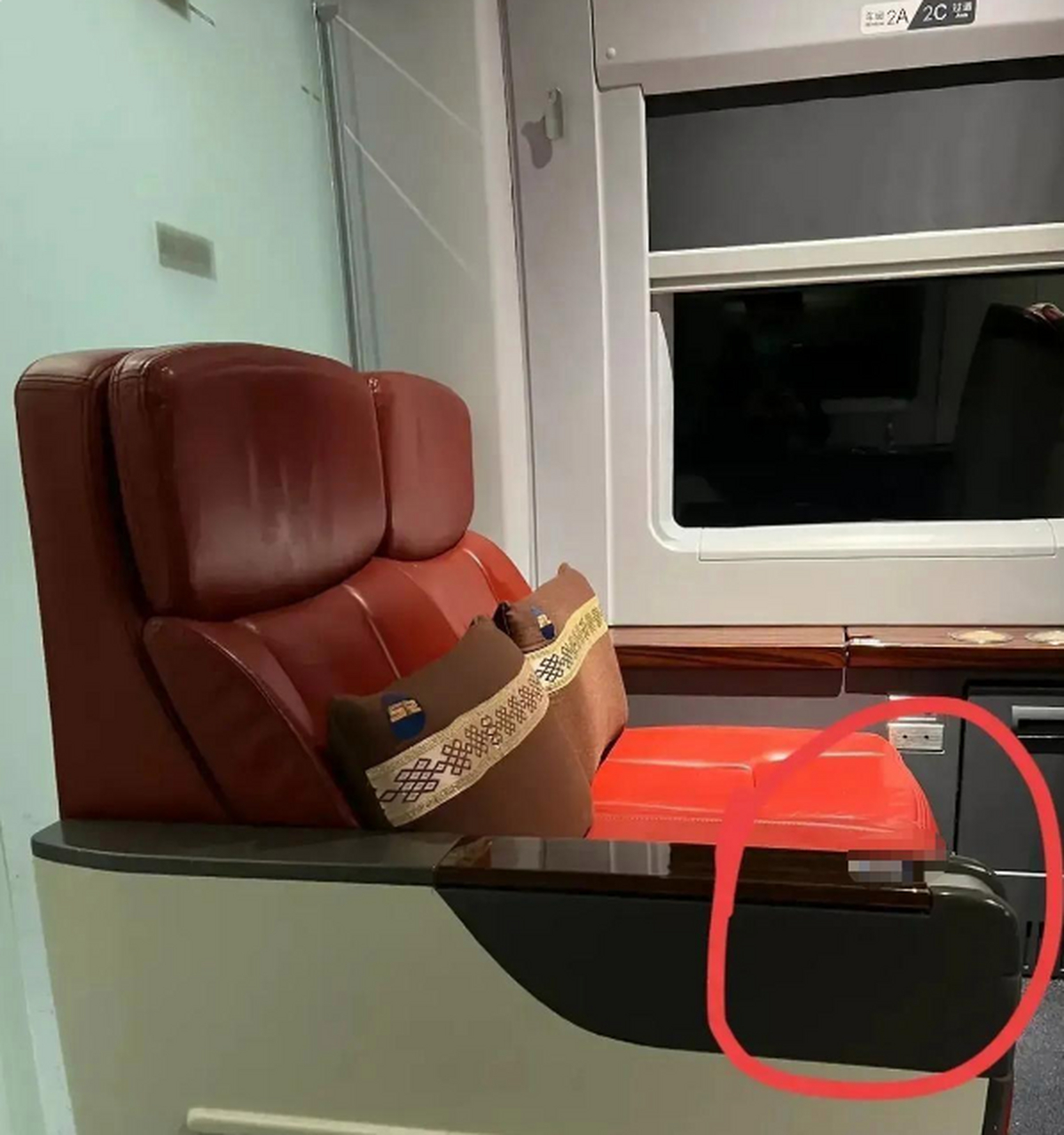 高铁的商务座跟一等二等座的区别真不是一点半点啊