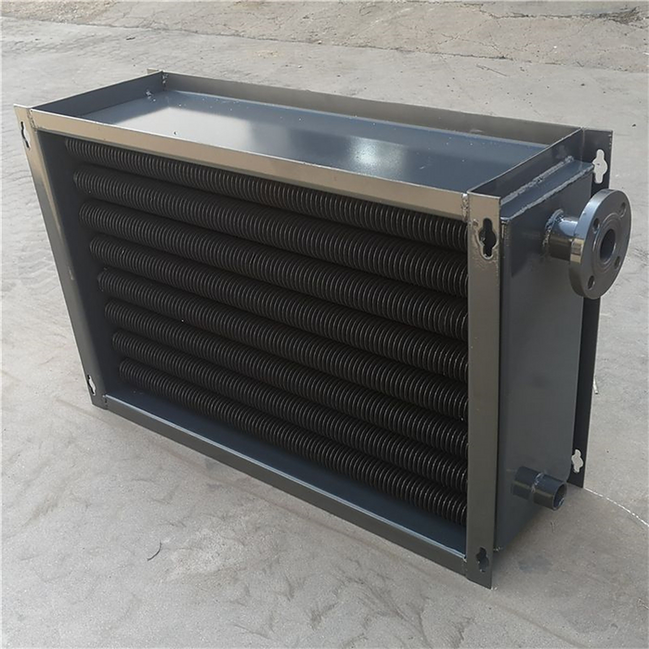 锅炉厂用翅片管散热器 圆翼型热镀锌散热器是专门为温室大棚等大型