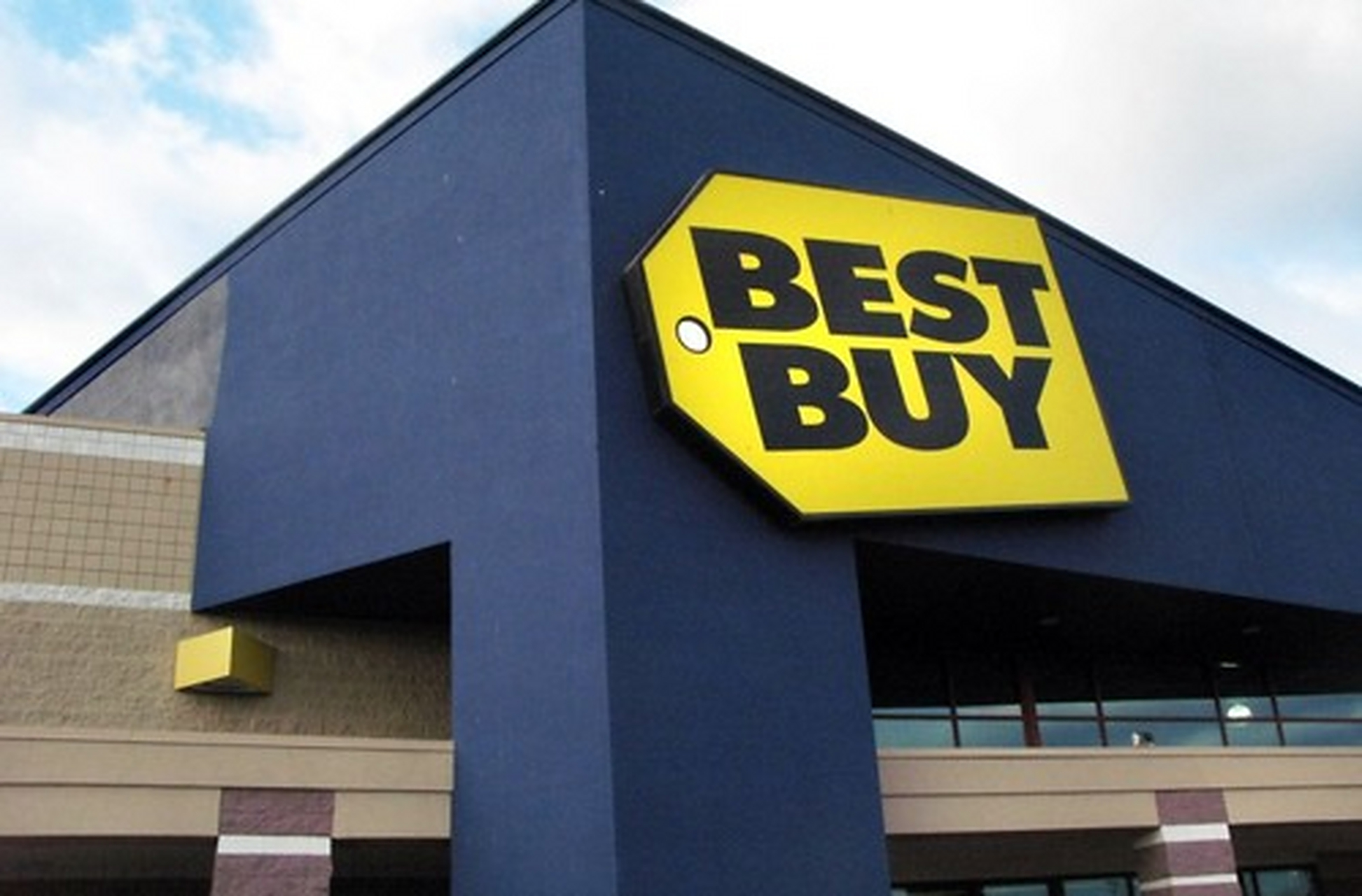 我们不妨看看世界级家电产品零售商百思买是怎么做的.