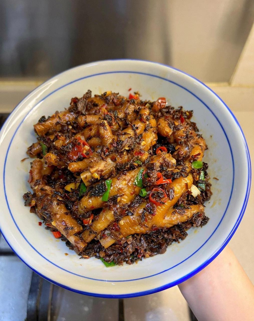 保姆级教程~梅干菜烧鸡爪,是记忆里的家乡味|妈妈寄的梅干菜还没吃完