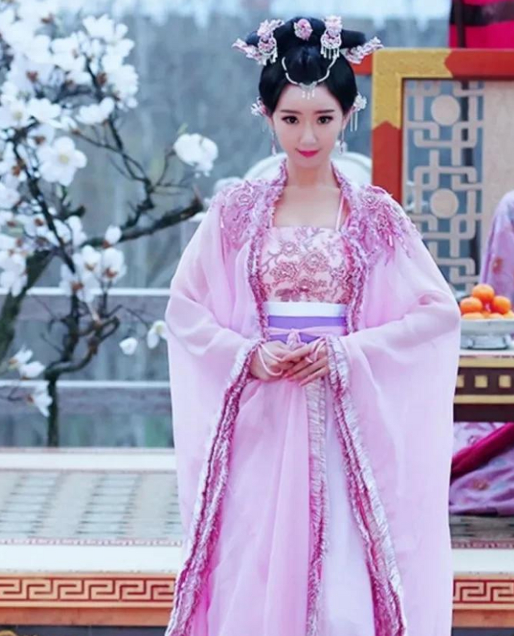 毛晓彤的"李常茹",美丽又狠毒,黑化不靠妆容只看演技!