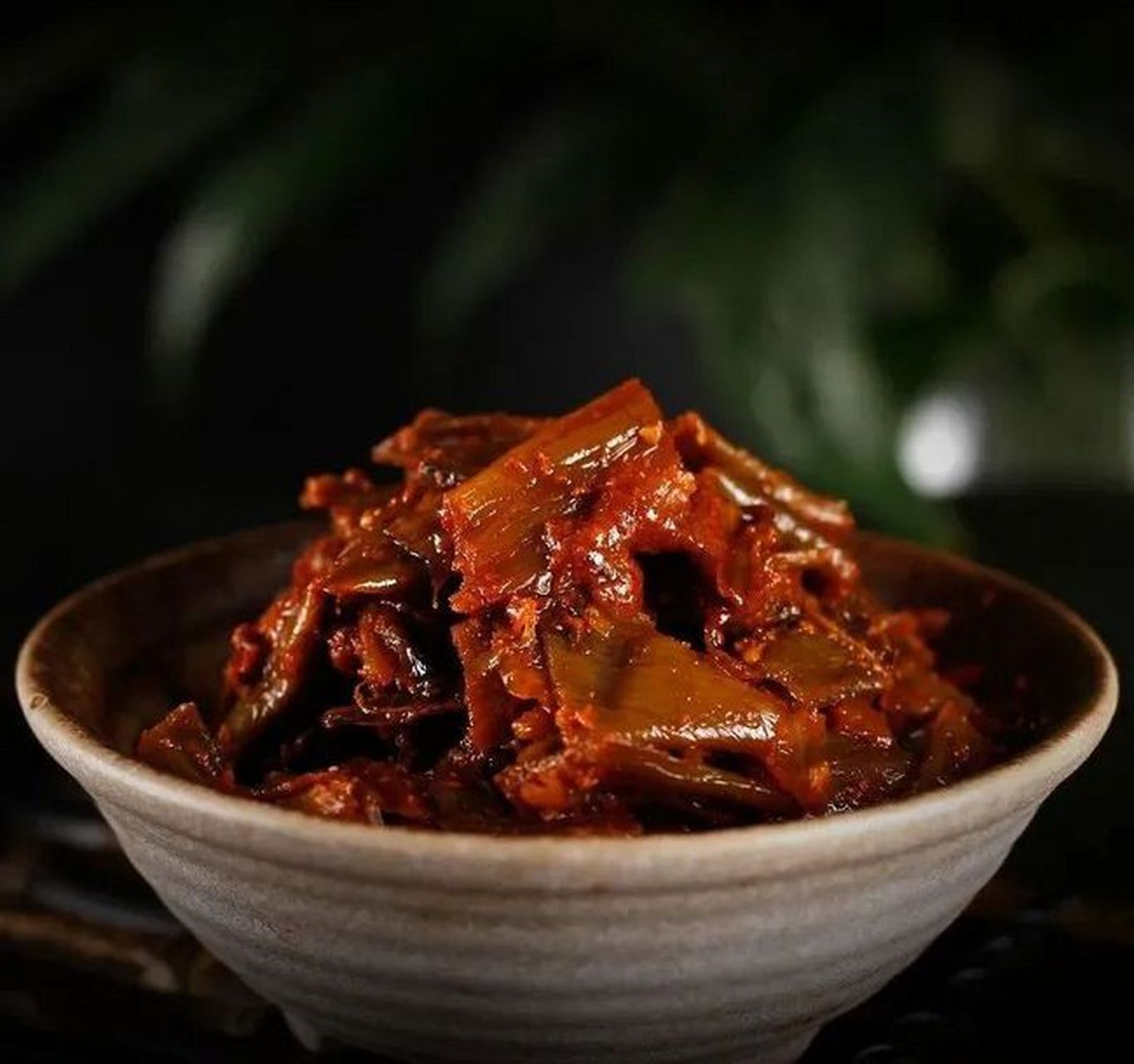 盐酸菜是独山县传统地方特色产品,色鲜味美,脆嫩可口,酸中有辣,辣中有