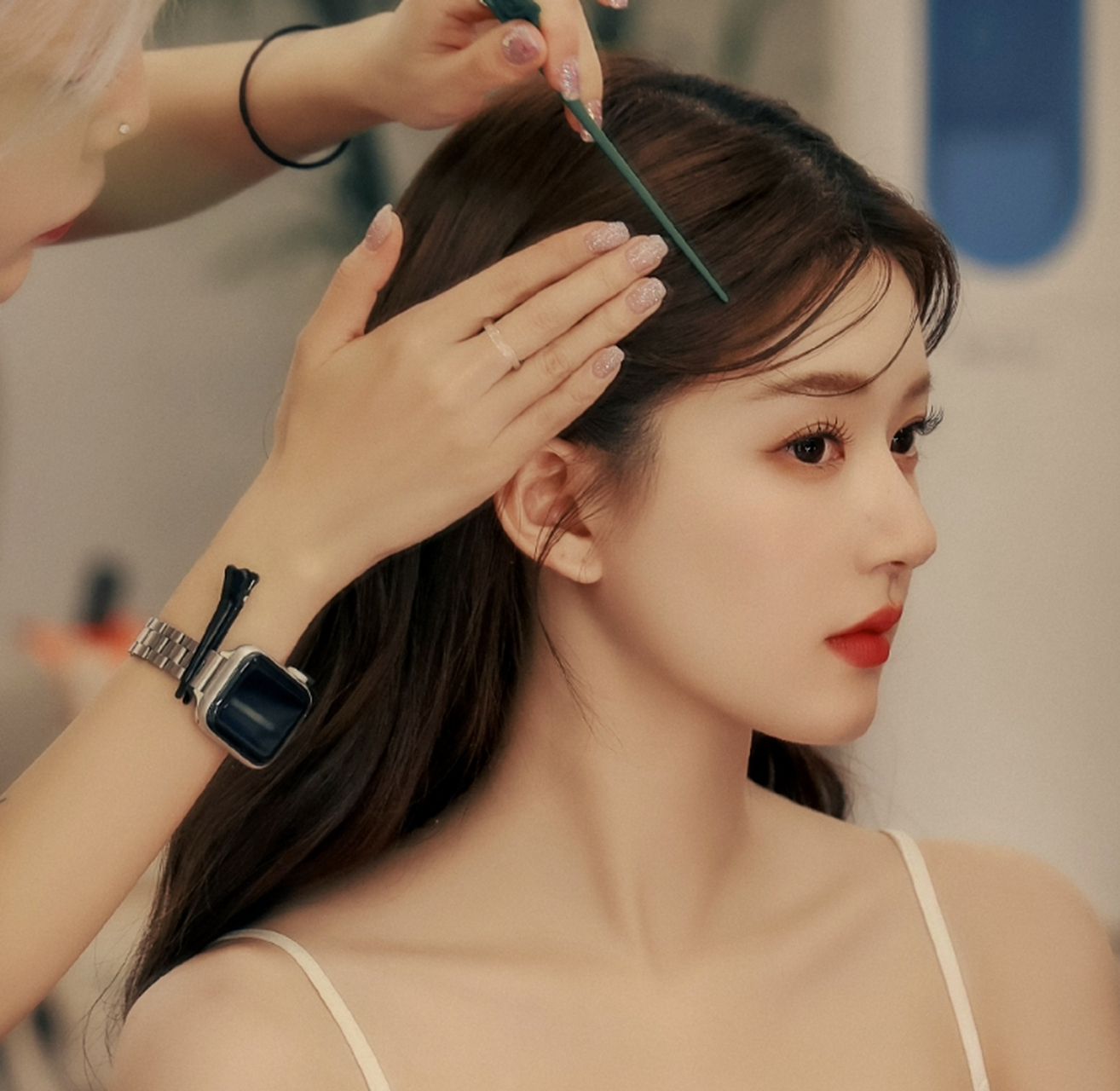 快乐开心,娇俏灵动的小仙女#赵露思# 花枝招展,人见人爱的邻家小妹.