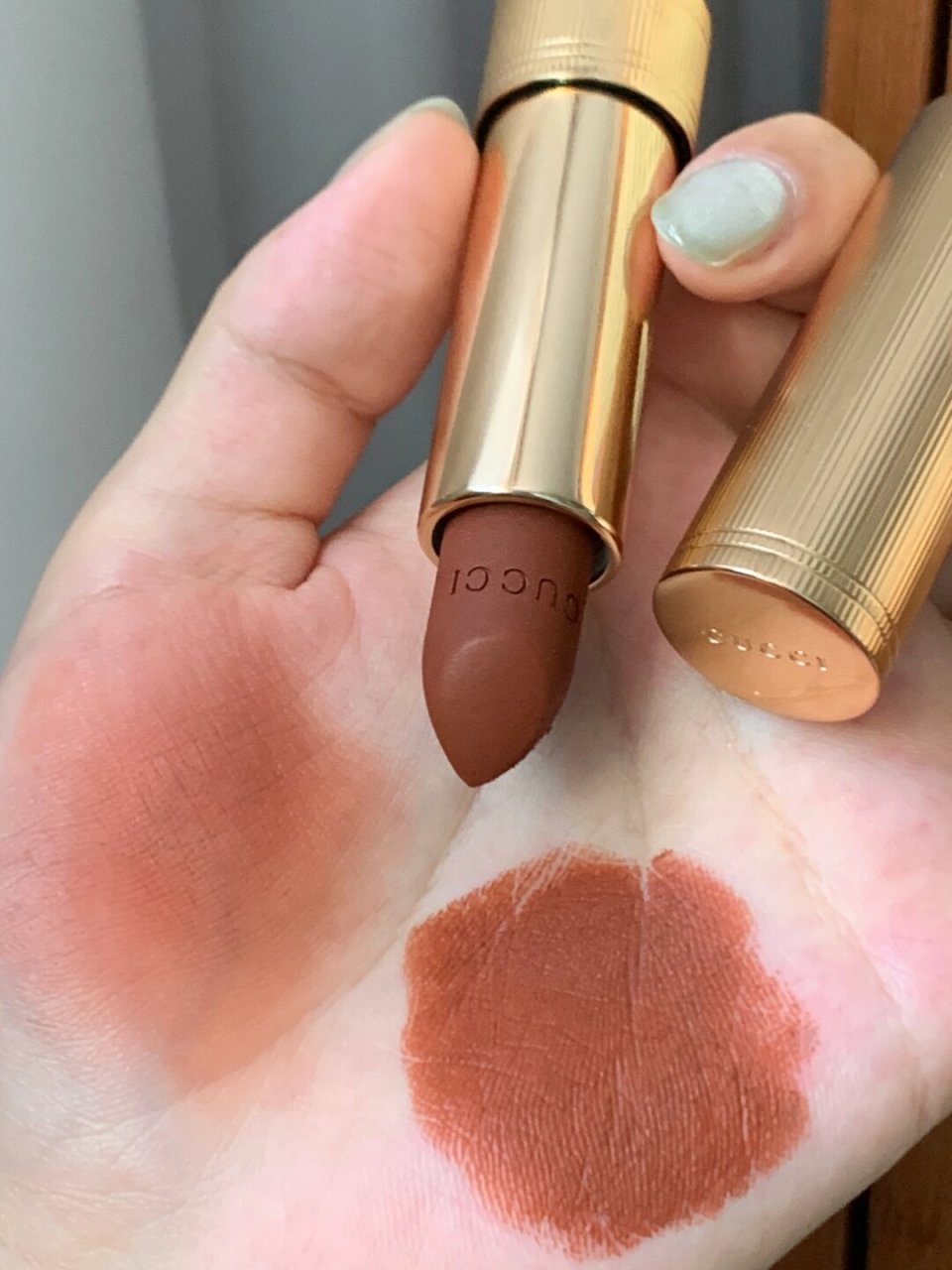 方圆脸太适合奶拽热辣7715美式微醺亚裔妆啦 这款gucci 308唇膏为