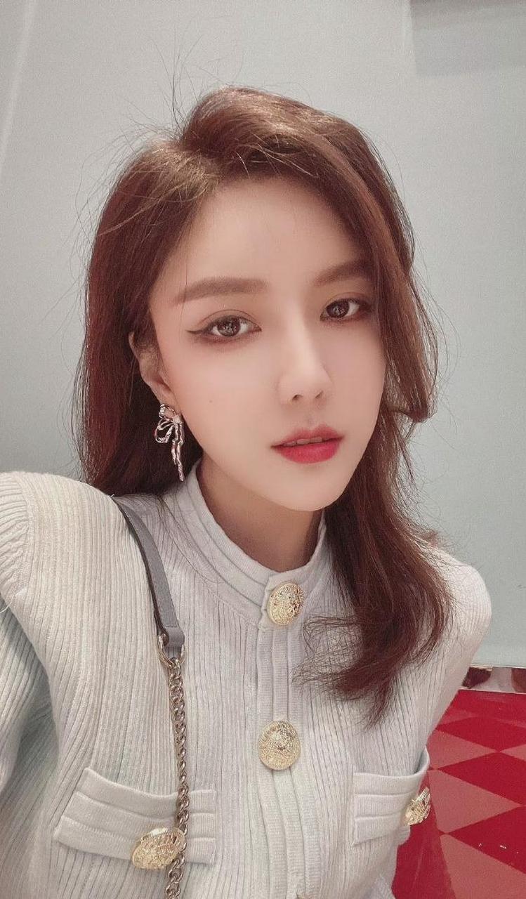 长春大学23岁美女朴昱美迷人美照欣赏,真好看