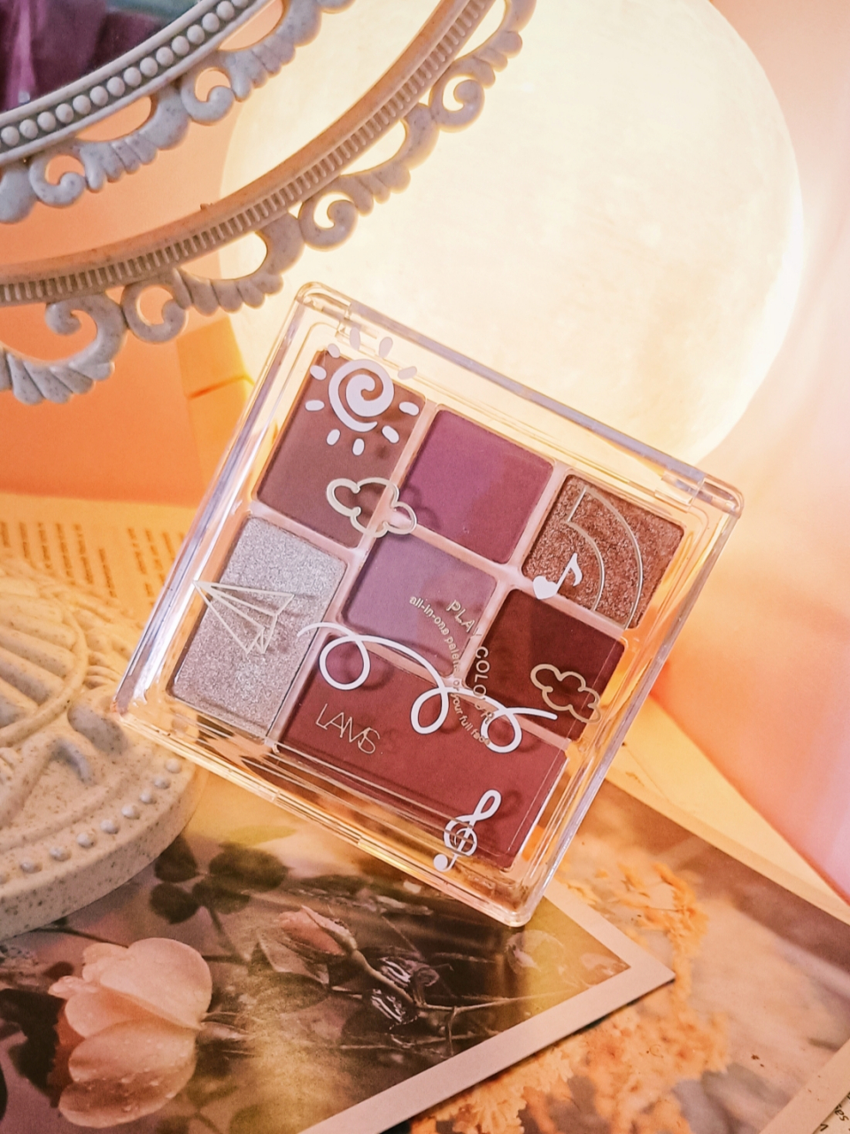 bulging小仙女的眼影盘 拆快递时看到这个眼镜盘,真的被惊艳啦 每个