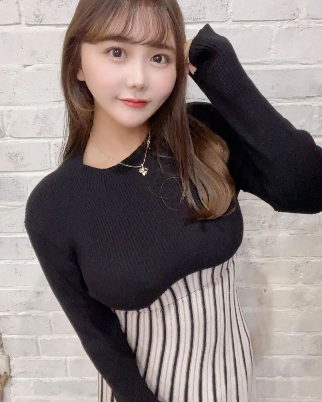 日本网红奈奈茶,甜美又性感的"微胖"女神