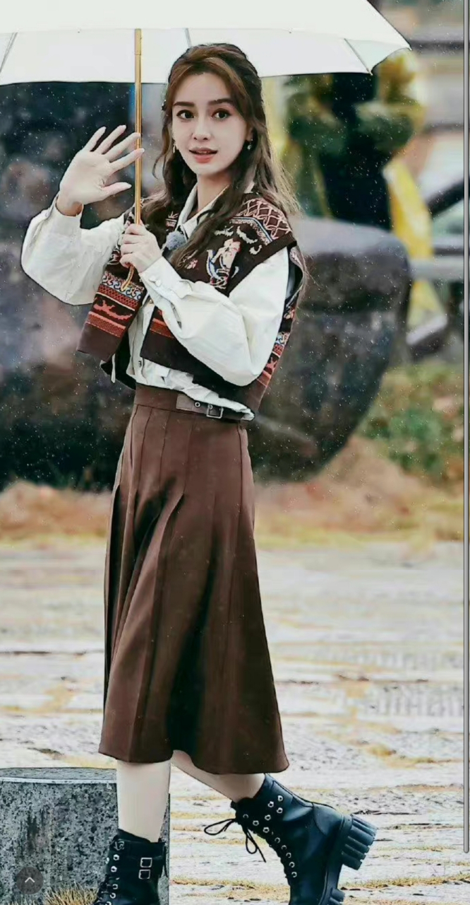 angelababy后援会发文,表示一直有在沟通,一直以来也经历了很多,不管