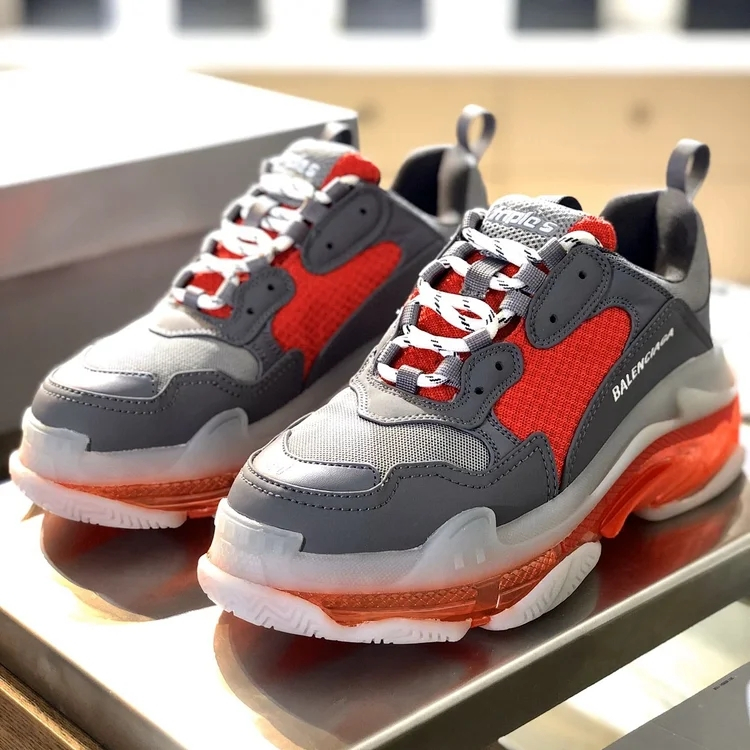 今日分享:巴黎世家飞豹鞋