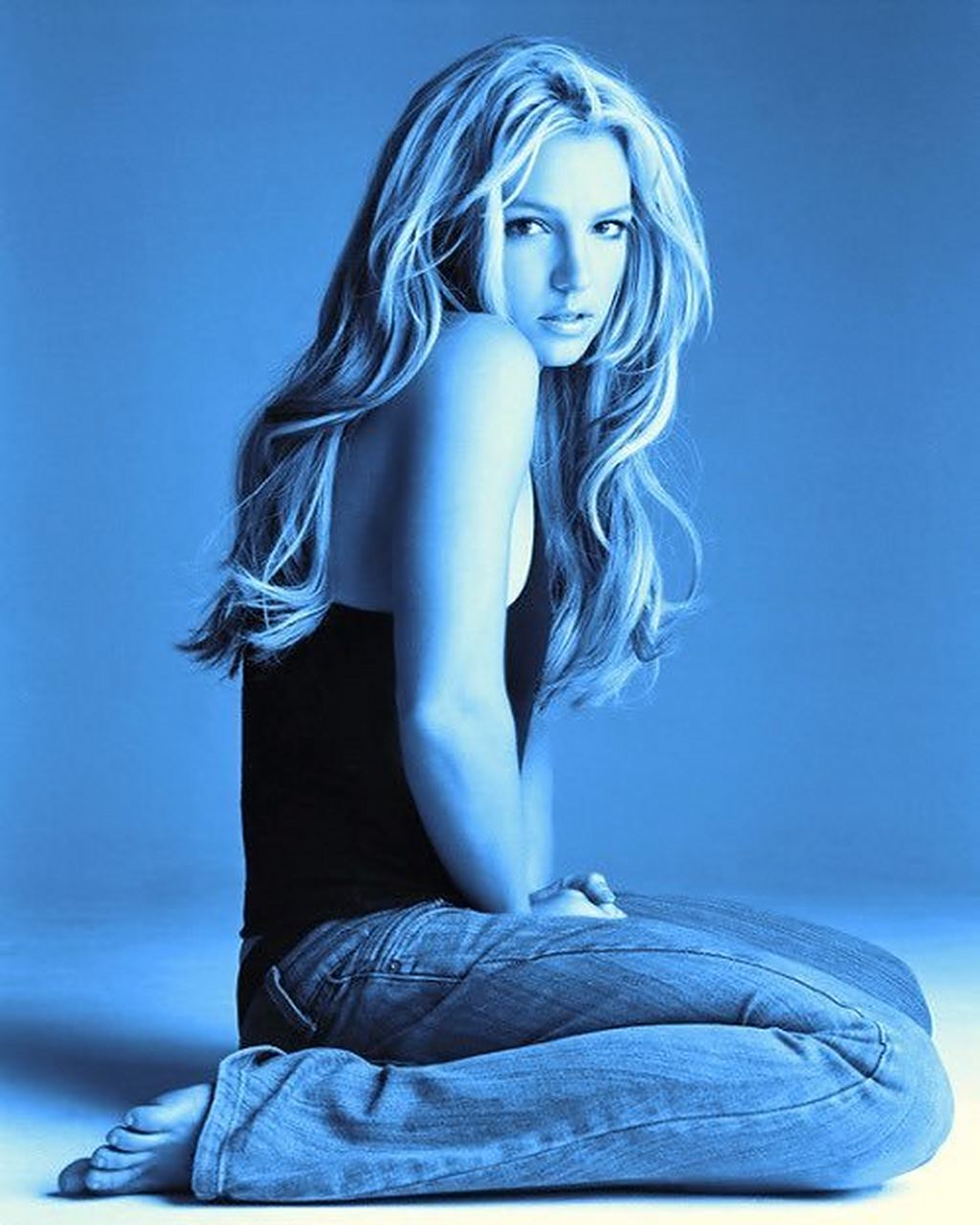 布兰妮的专辑封面马戏团和蛇蝎美人我也很喜欢,但最