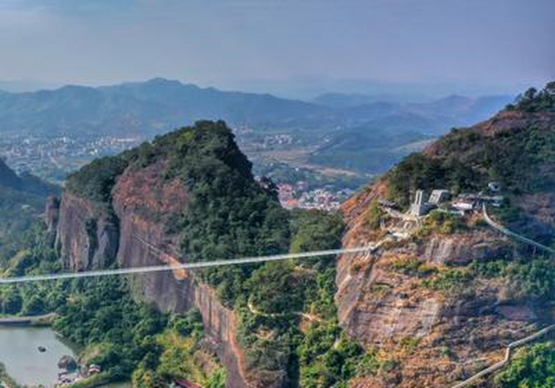广西玉林容县都峤山,又名南山,是广西省级风景名胜区,桂东南名山之一