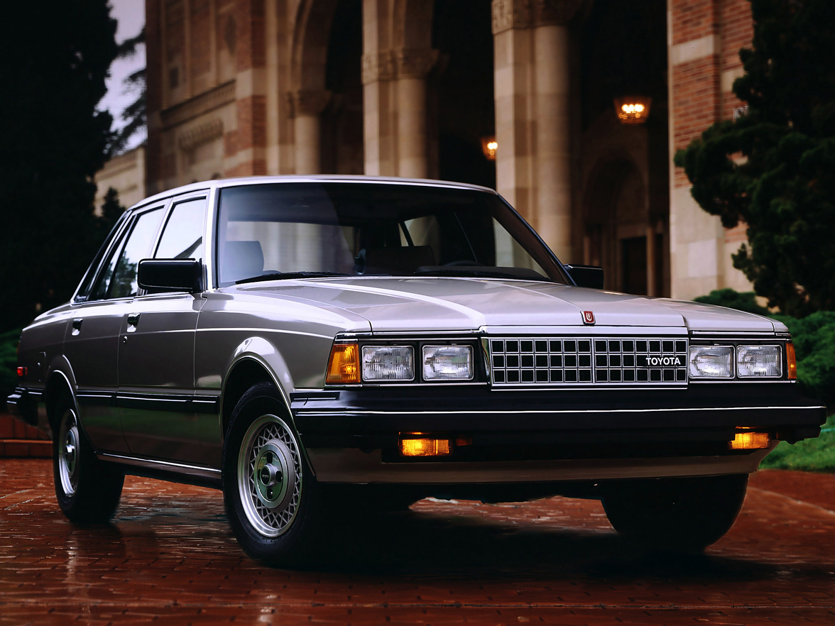壁纸# 1983–84 toyota cressida