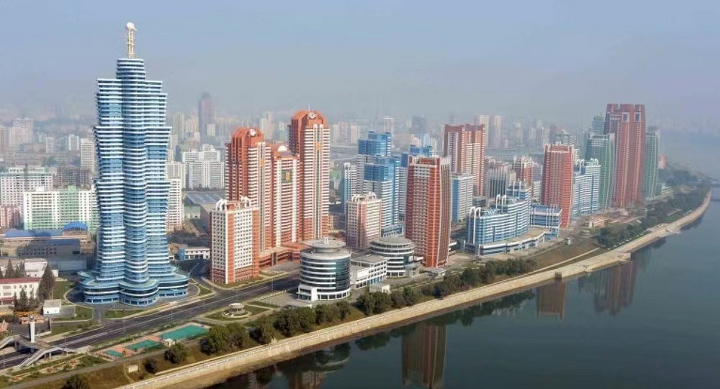 2023年朝鲜人口普查报告显示,朝鲜人口已经突破7600万,其中本土人口