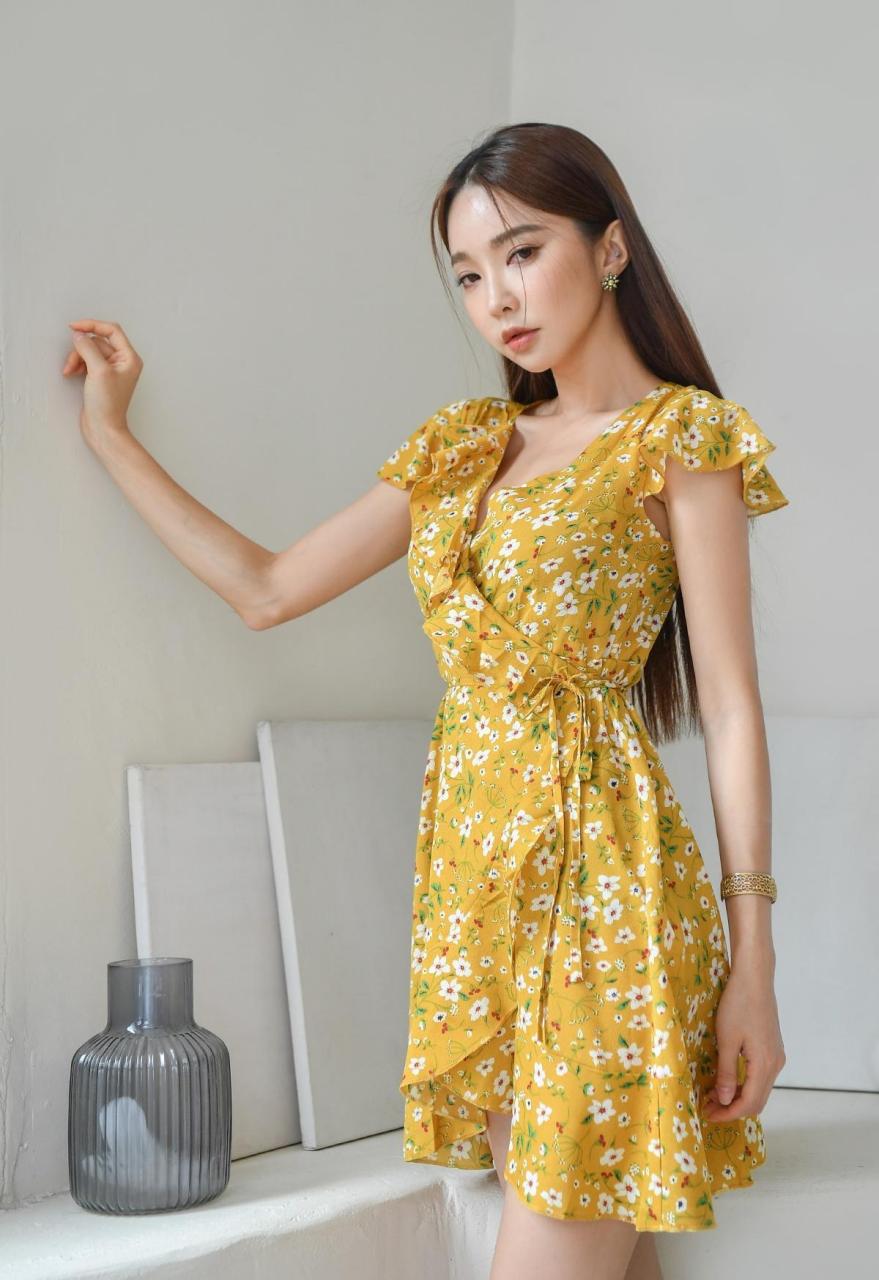 韩国美女模特朴秀妍亮彩色印花连衣裙清新写真图集