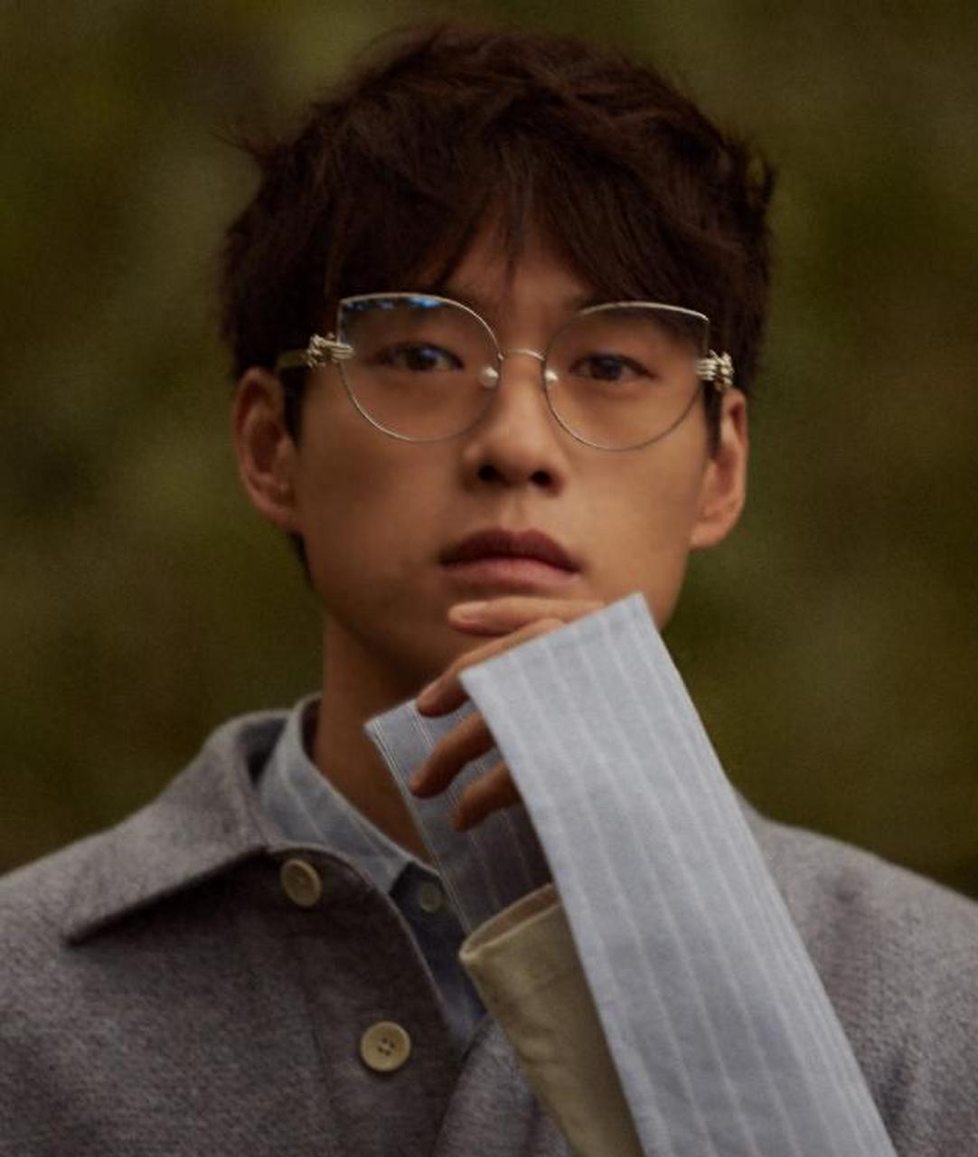 魏大勋李庚希吻戏路透# 亲爱的观众朋友,近日,一则关于演员魏大勋和