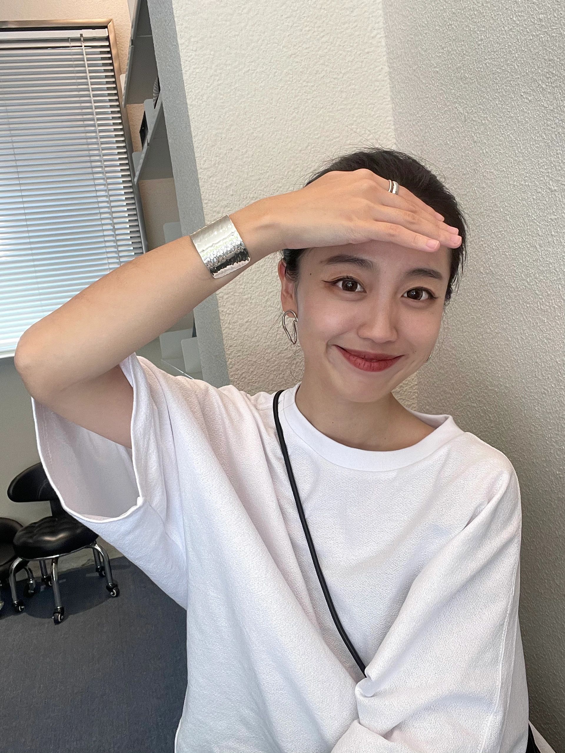 头发扎起来了 短发变长发的尴尬期