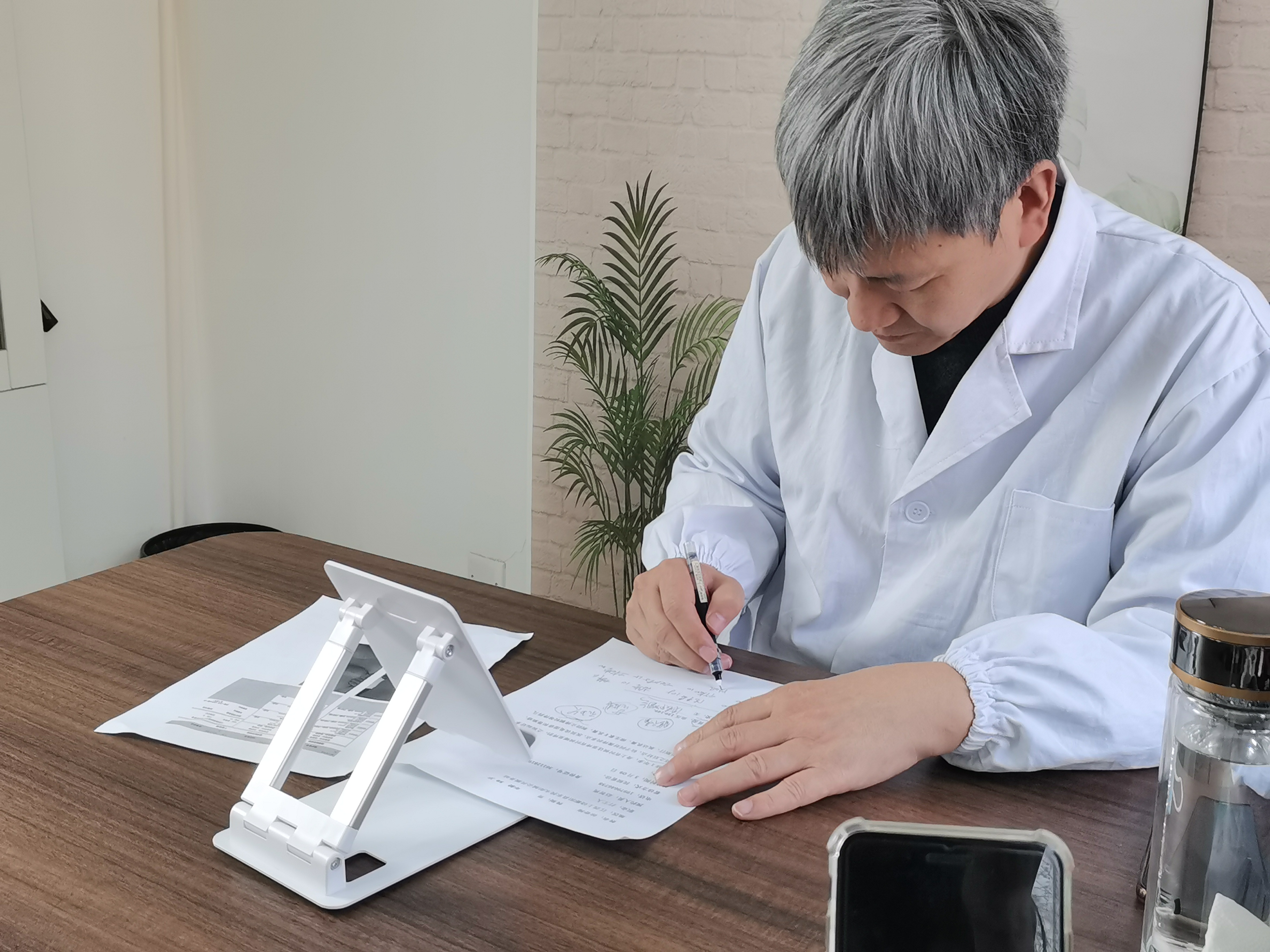 包含北京中医院代挂专家号加代问诊缓解就医焦虑的词条
