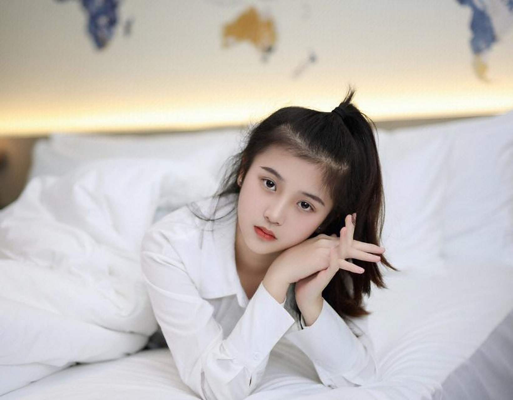 00后颜值担当小美女