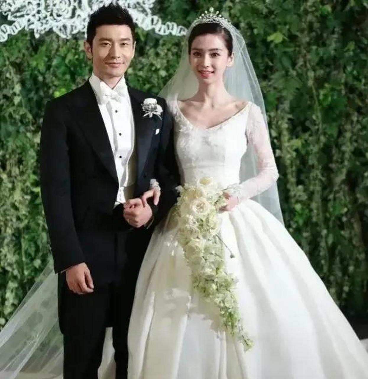 黄晓明和杨颖的世纪婚礼,场面奢华,众星云集,足足花费2个亿.