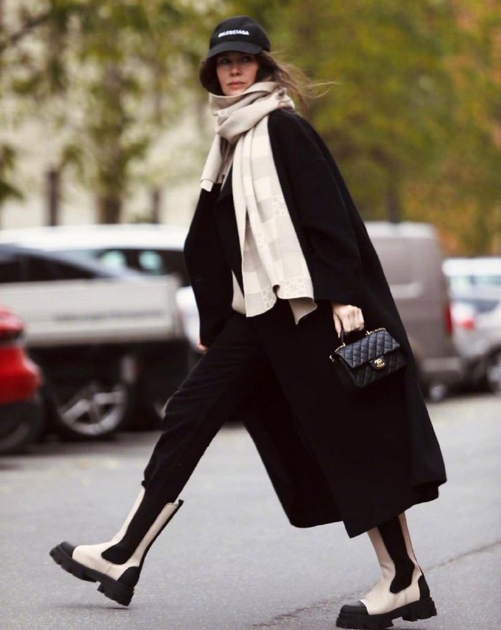 ins时尚博主 caroline blomst的 街拍look更新|简约又干练的气场穿搭