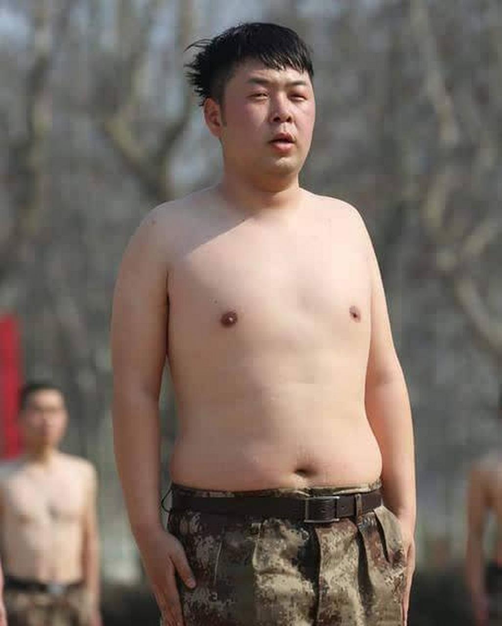 其实瘦了的杜海涛还是帅气的,比胖的时候好看太多了.