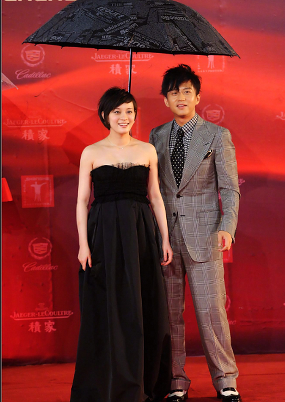 邓超孙俪夫妇红毯旧照!原来娘娘也有胖乎乎的时候[笑哭]