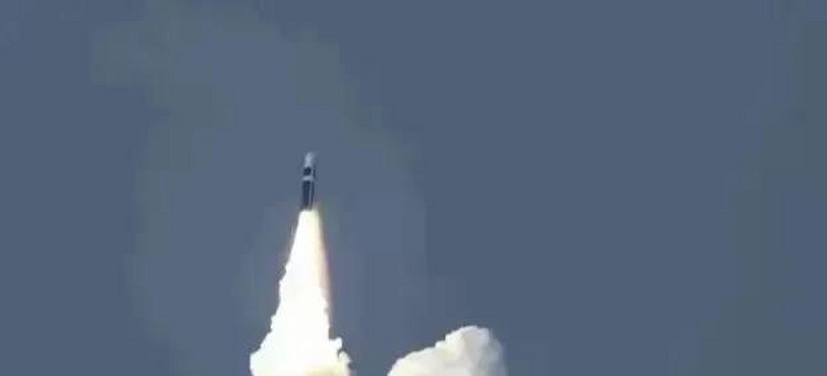 美国:根据情报你们成功试射巨浪4号导弹不出来解释一下? 中国:what?