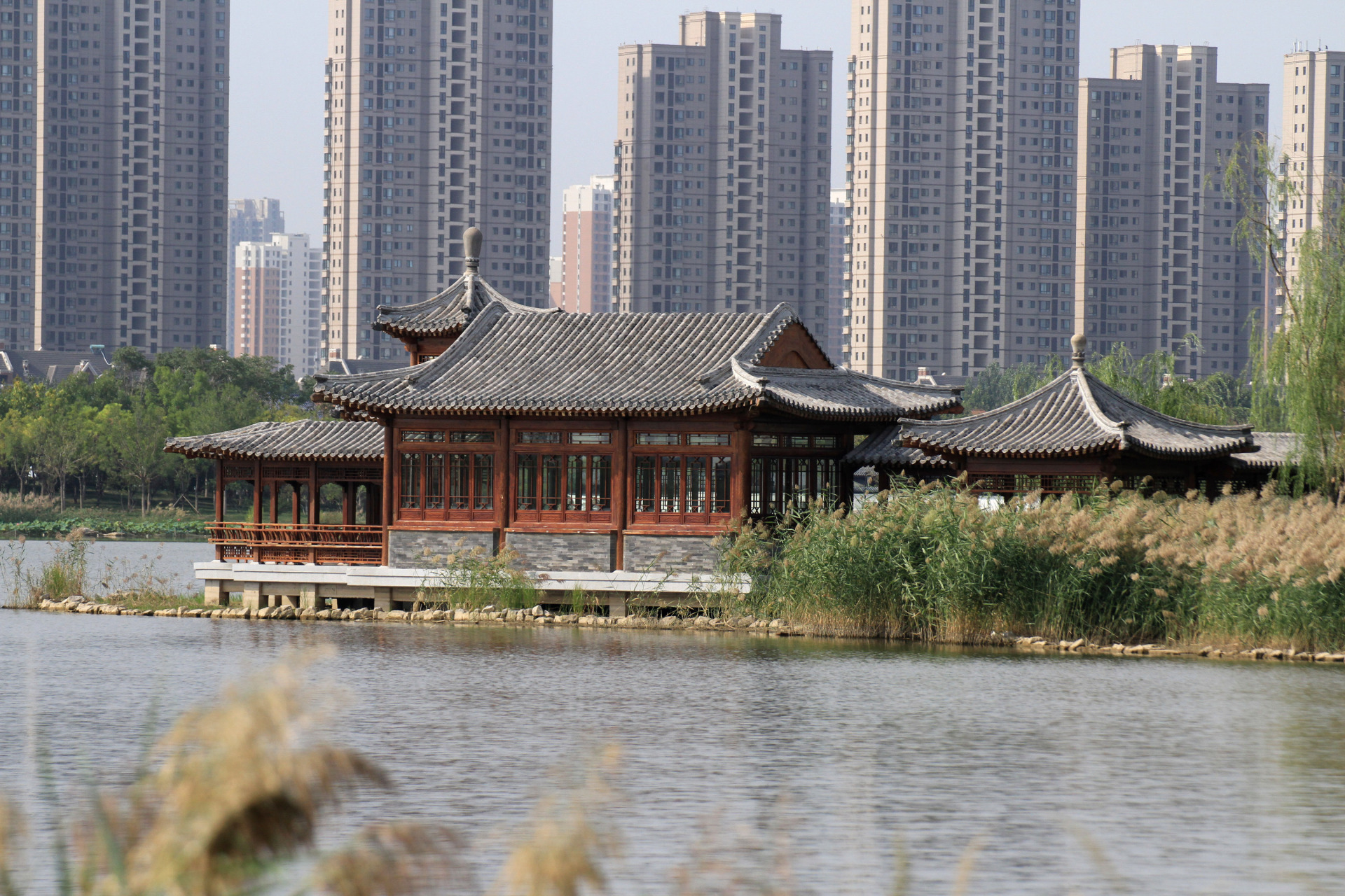 水西公园碧海浮螺亭