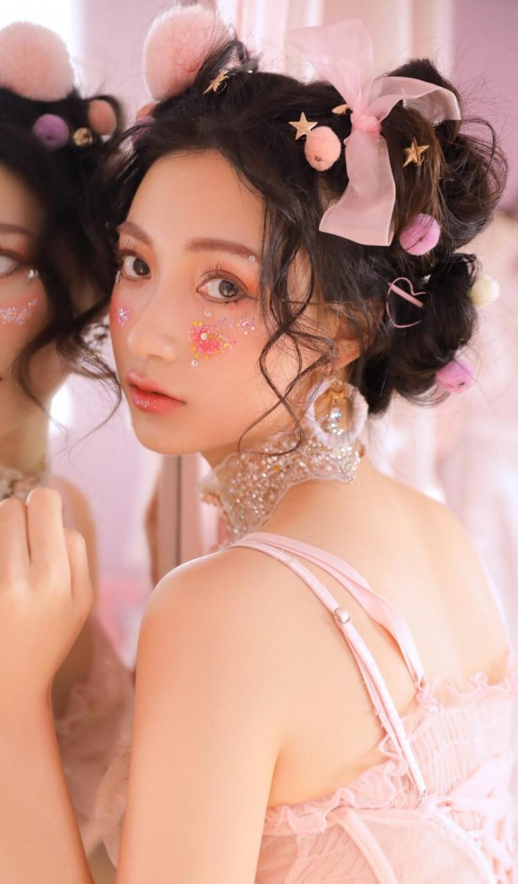 芭比娃娃少女,粉色公主裙,甜美可爱