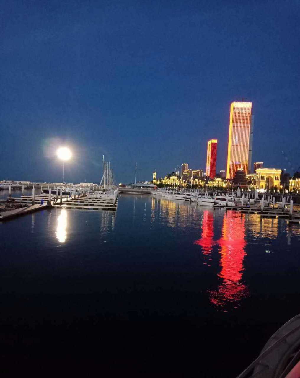 大连东港夜景![稻草人] 你想来大连吗? 《手机摄影》[拒绝]