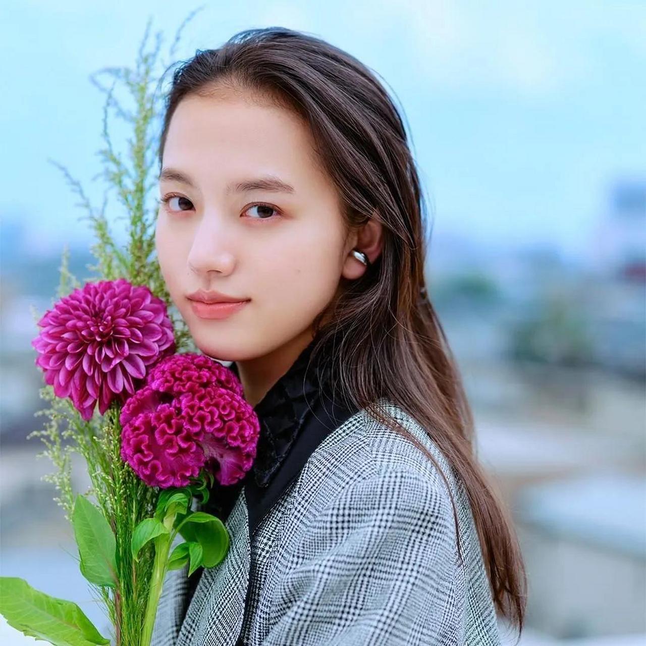 清原果耶,人比花美.