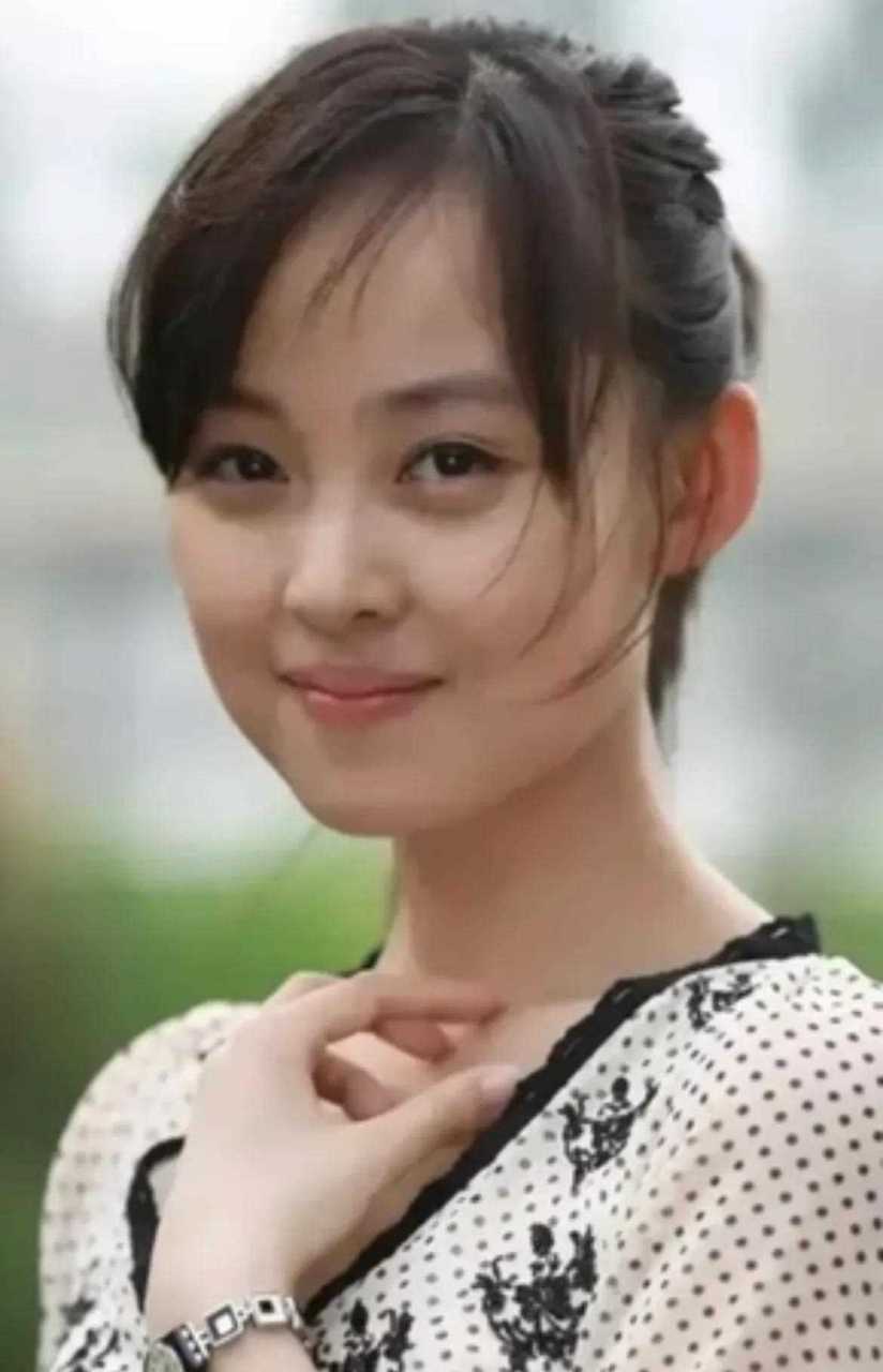 [羊驼] 她,叫缪婷茹,哈尔滨人,毕业于中央戏剧学院表导混合班,与