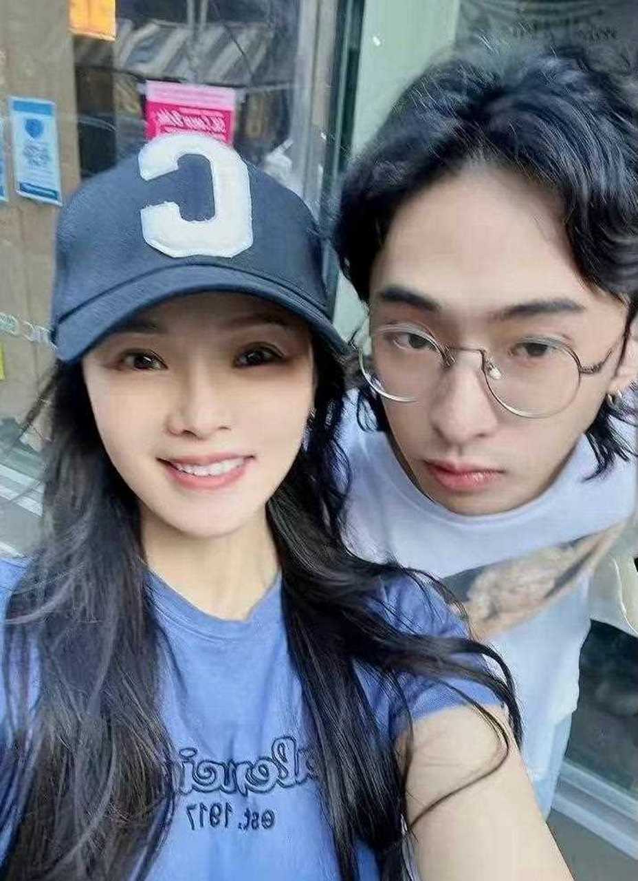 伊能静儿子哈利穿过的那些女装,庾恩利,原名庾翰睿,是伊能静和庾澄庆