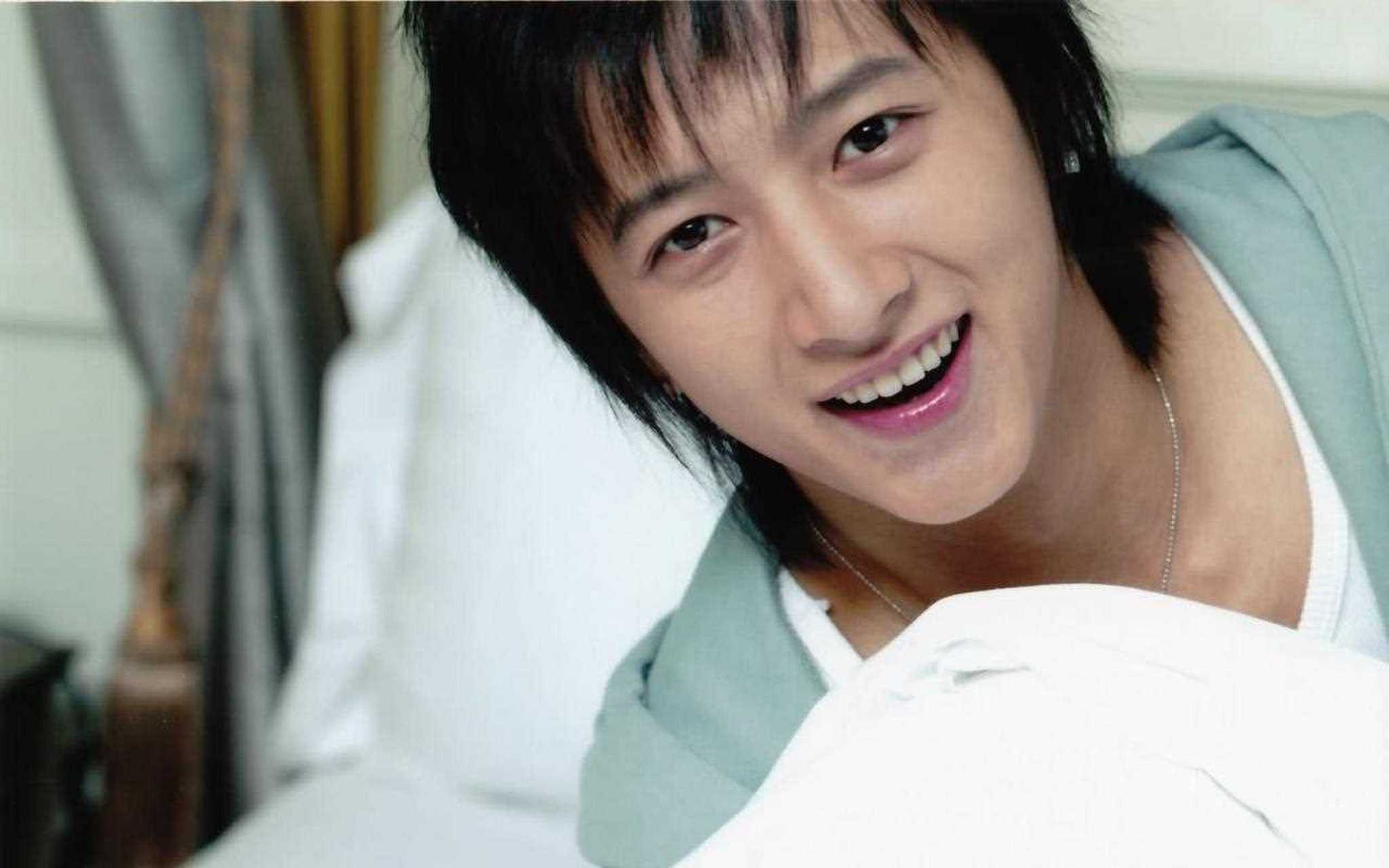 当在《这就是街舞4》中再次看到韩庚和henry做出熟悉的舞蹈动作