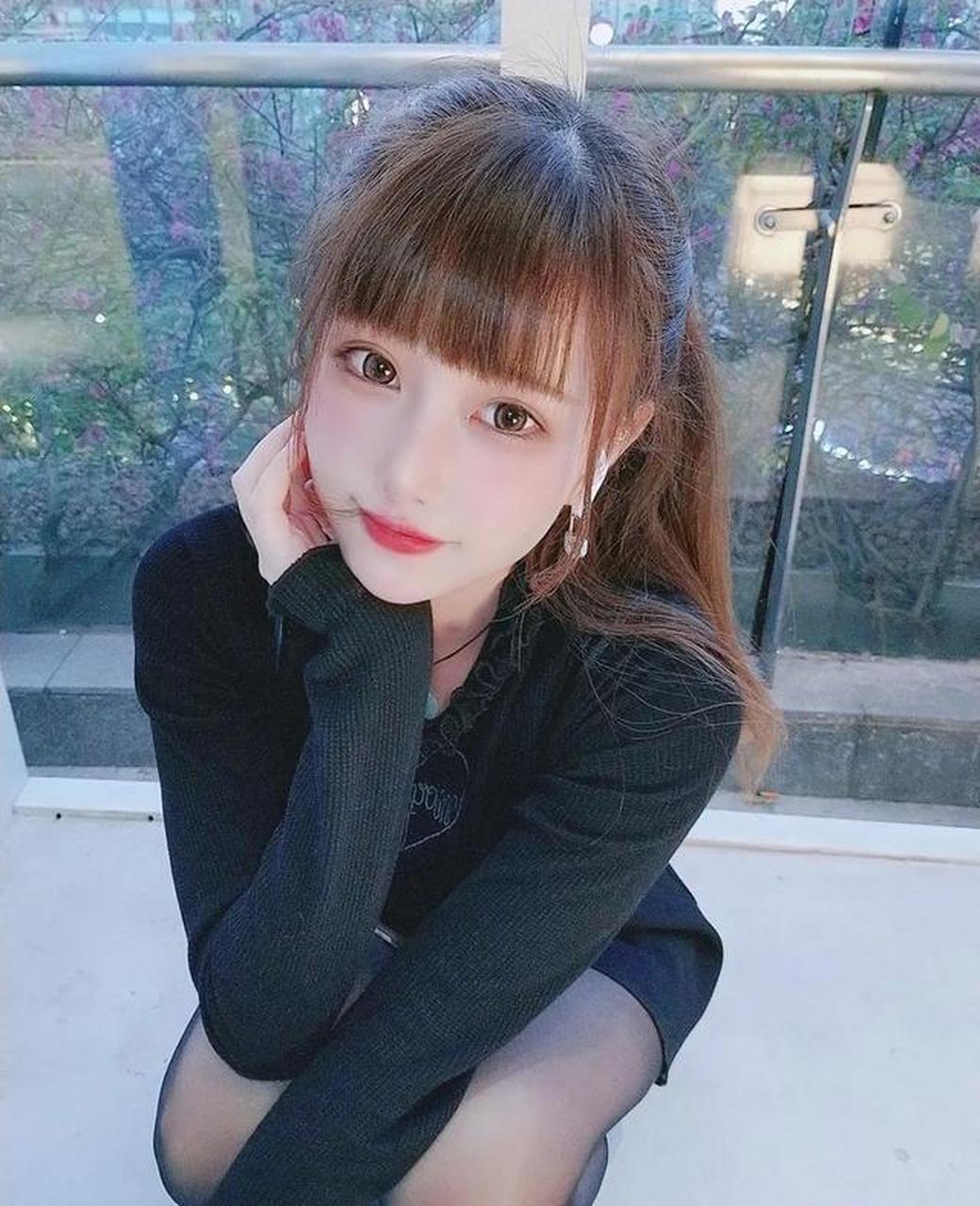 齐刘海美女小姐姐迷人美照欣赏,你喜欢吗?