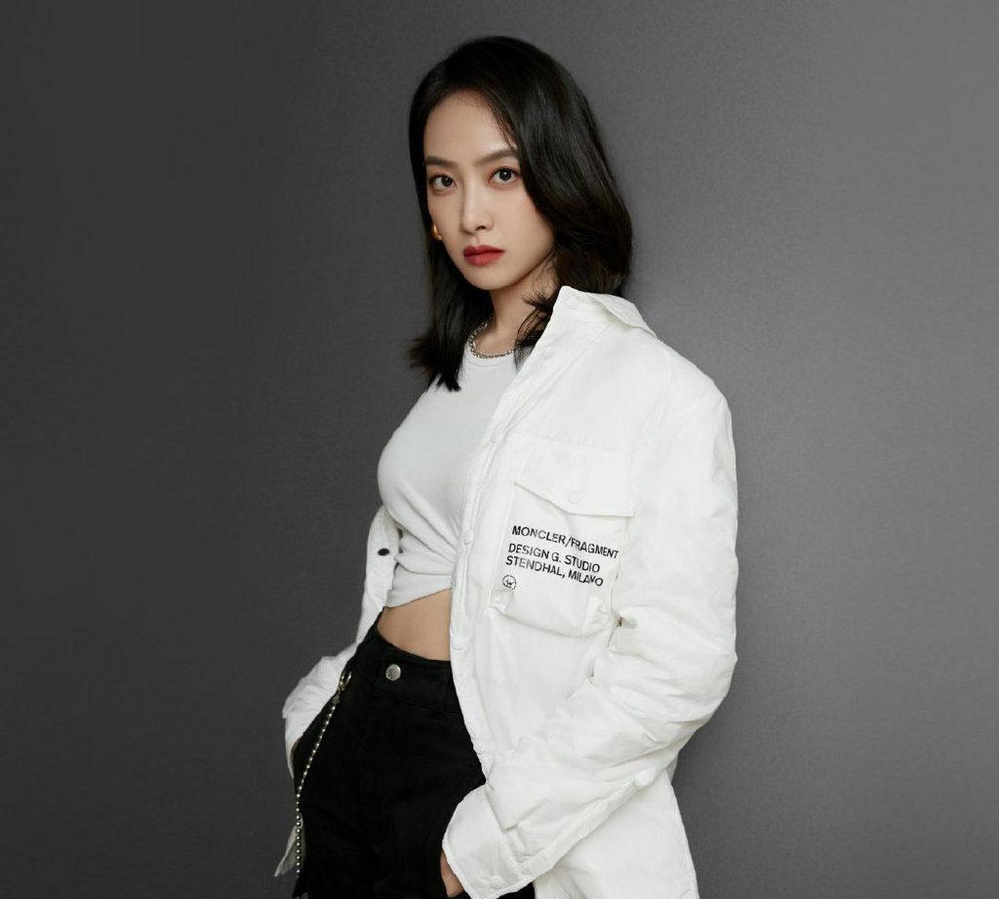 宋茜运动风酷美代言写真图片