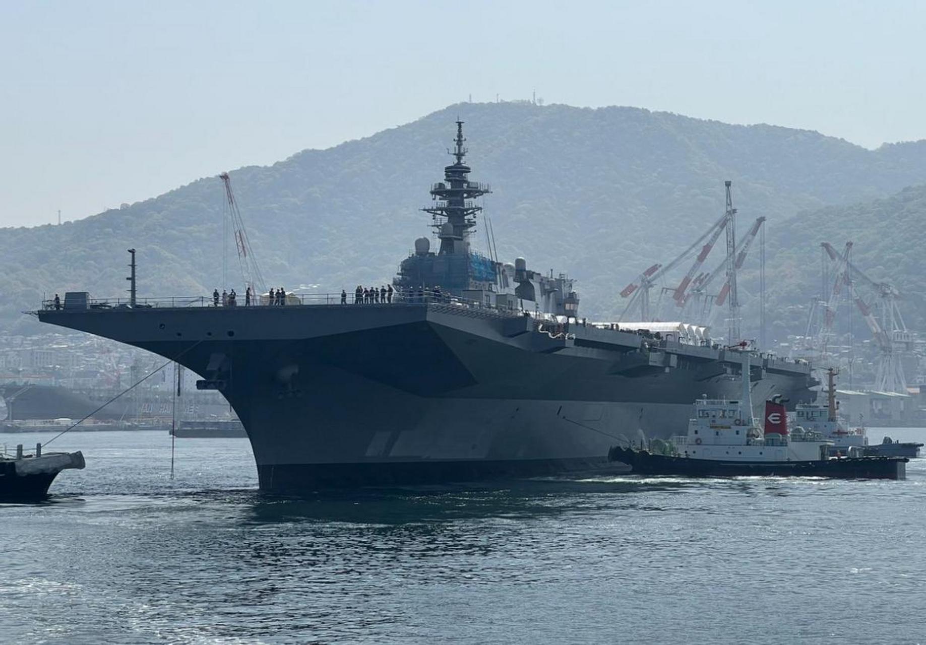据环球网21日报道,日本航母"加贺"号已经出海,装备了美国洛马f-35b