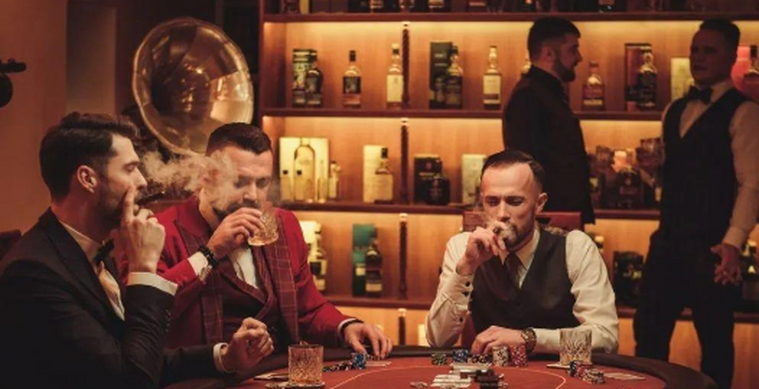 上流社会的生活总是引人联想,高端神秘的私人会所或许能帮助我们管中