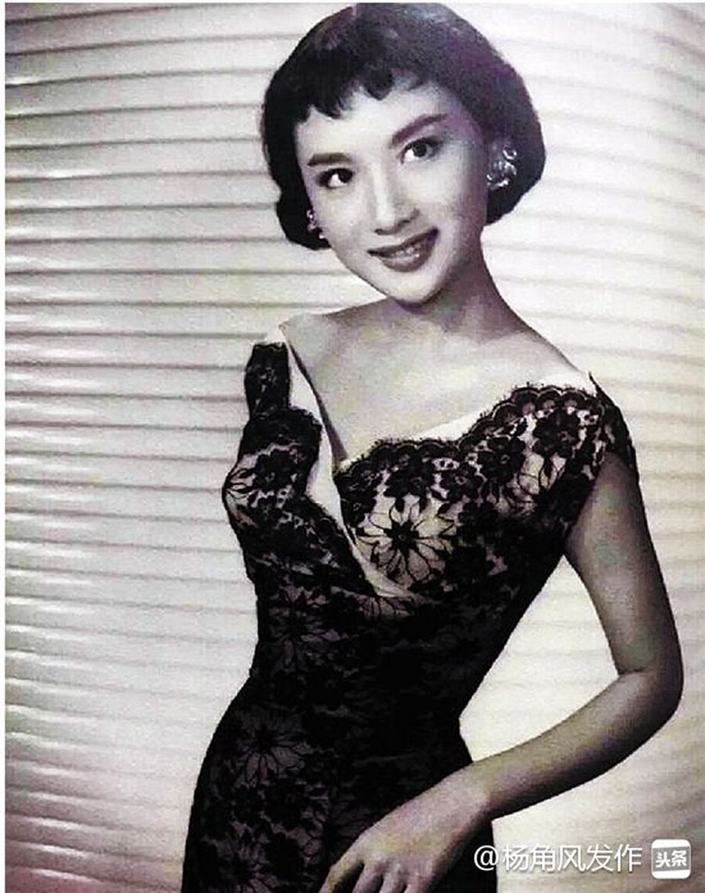 夏梦是一名香港女演员,代表着50-60年代香港电影的辉煌,也是金庸大师