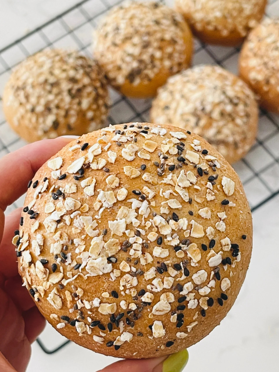 100%全麦面包  今天分享一个我最经常做的全麦餐包,100%全麦哦,而且