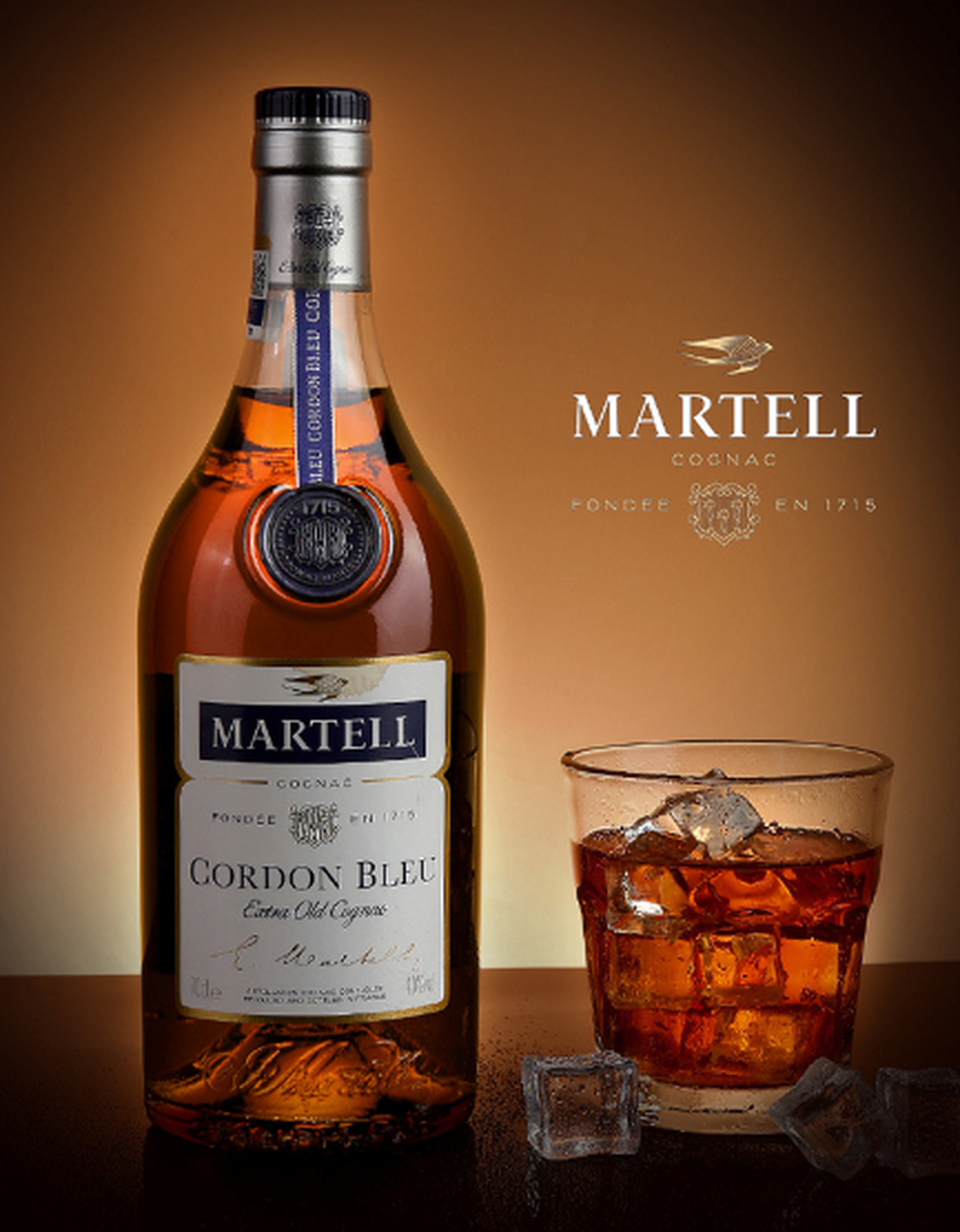 外国名酒 martell(马爹利)  马爹利是产自法国干邑地区的著名干邑