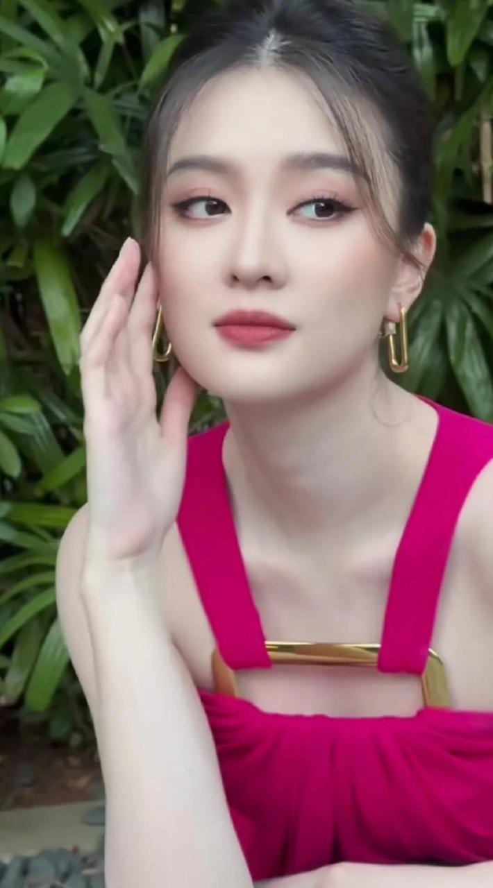 谁乔欣眼睛无神的看过来