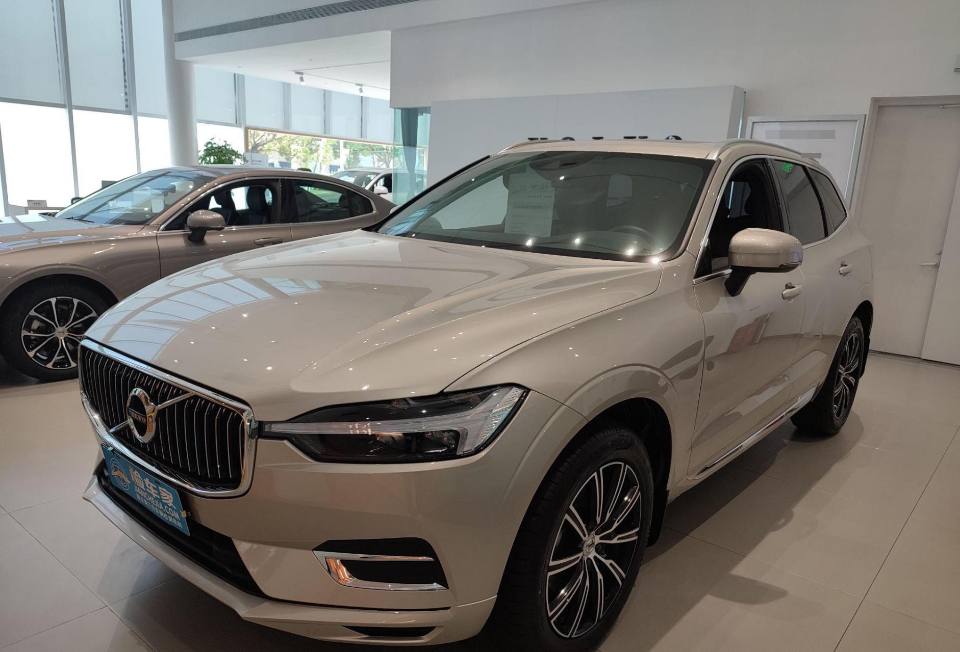这是一台2021年1月上牌,行驶不到2万公里的沃尔沃xc60 t5 四驱智远
