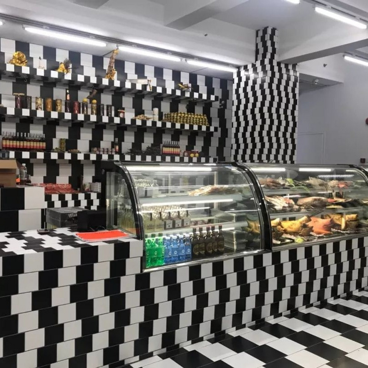 雷贝格(tobias rehberger)个展 上海外滩美术馆正展出国际知名德国