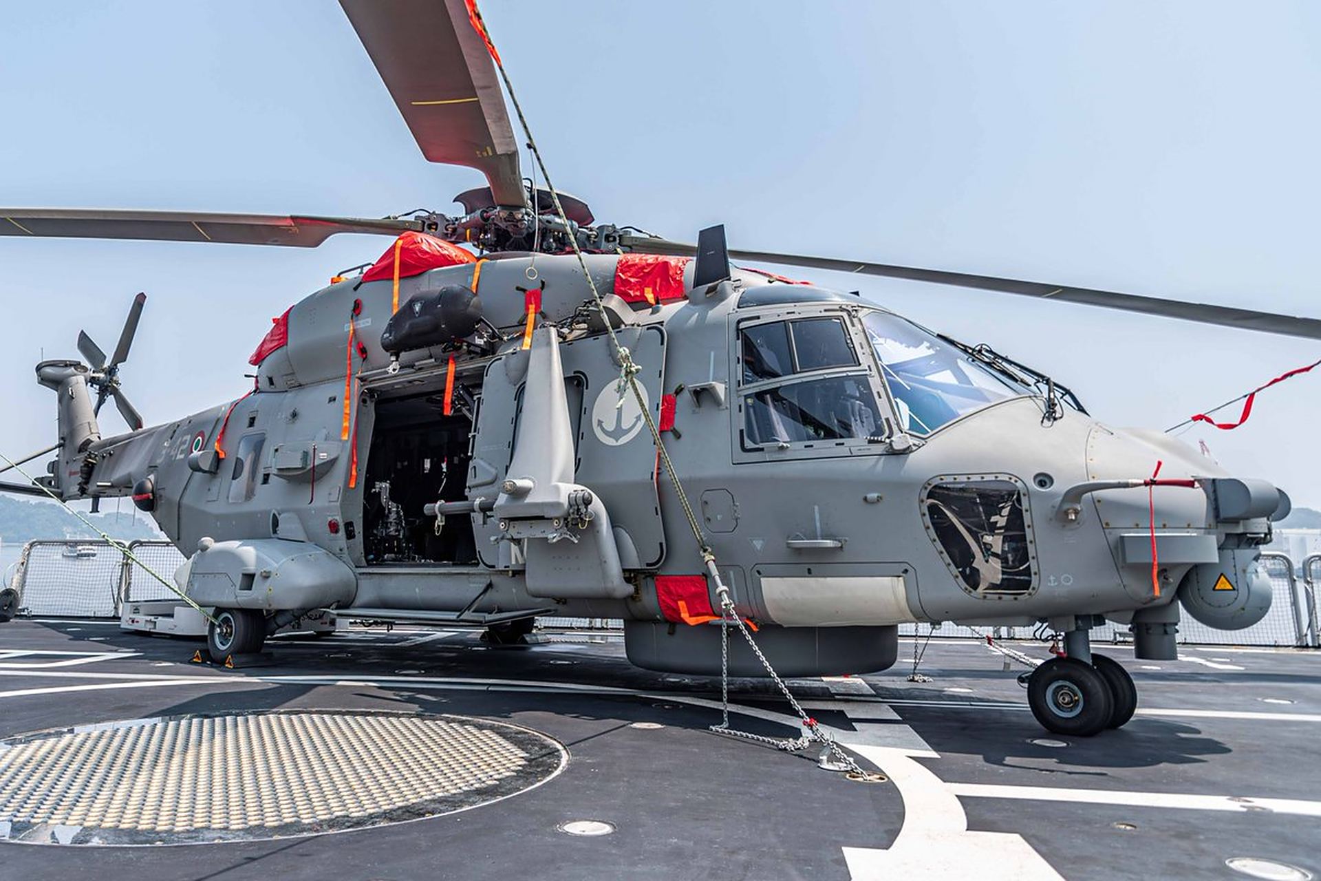 2023年6月25日,意大利海军"弗朗切斯科·莫罗西尼"号(p-431)在横须贺