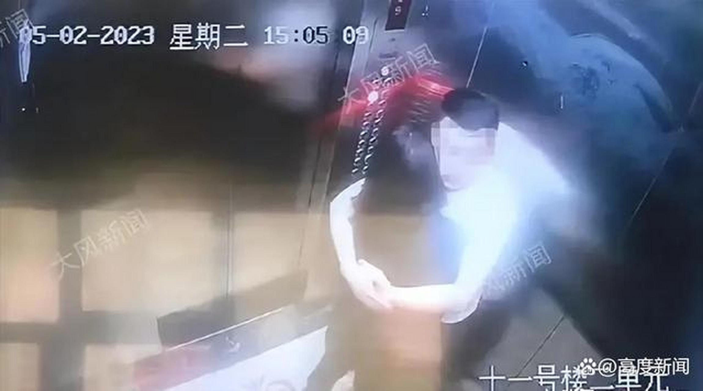 据报道,男女二人从婚介所相识三个月后订婚