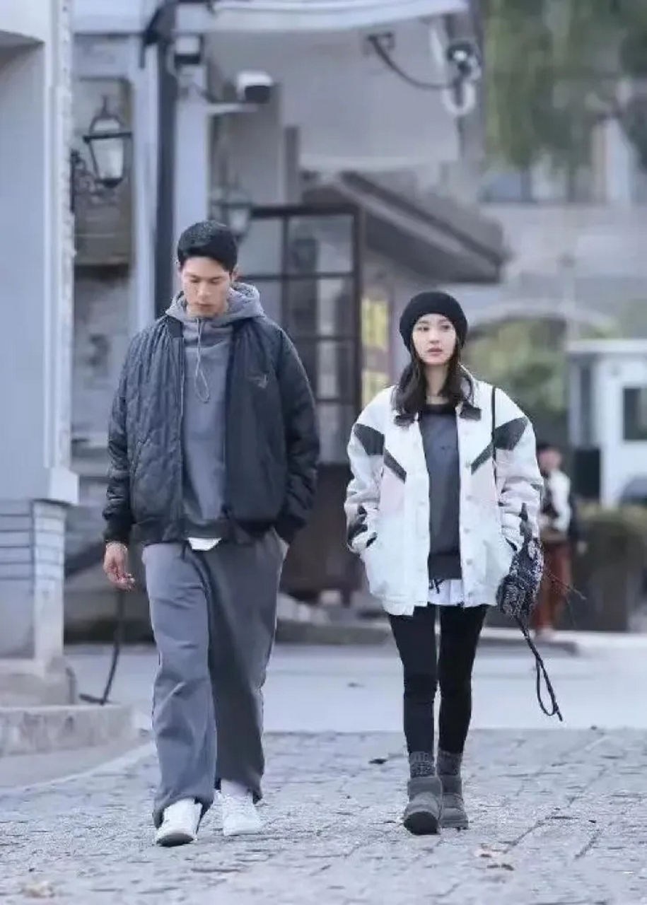 最萌身高差,就爱看这一对撒狗粮,王子文159的小个子凹出170超模范